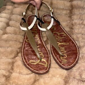 Women’s Sam Edelman Olive and cream T-Strap Gigi style, Sandals, shoes, sz 8